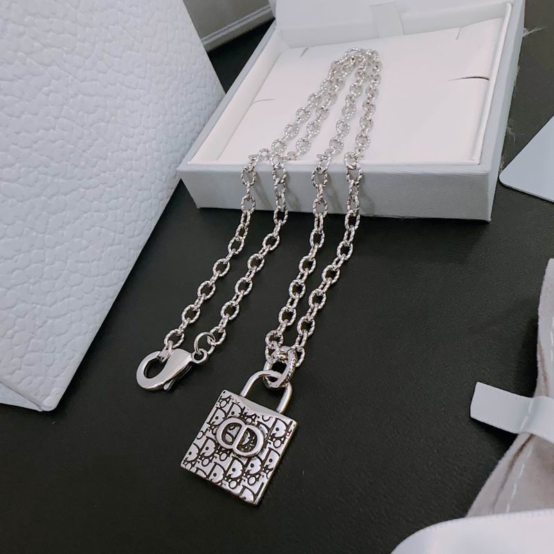 Dior Necklace 04lyr187